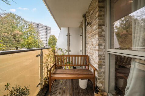 1372043-6-68f9f5a...