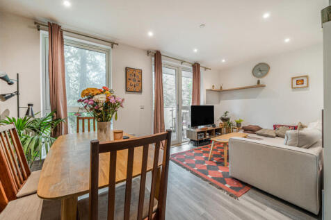 1372043-10-68f9f5...