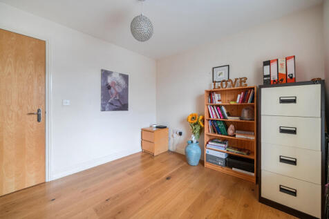 1370317-6-69089d2...