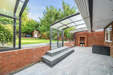 1374418-21-690464...