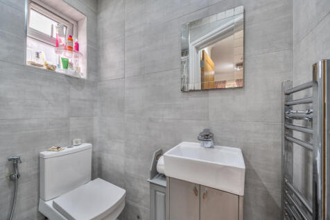 1374418-6-690462f...