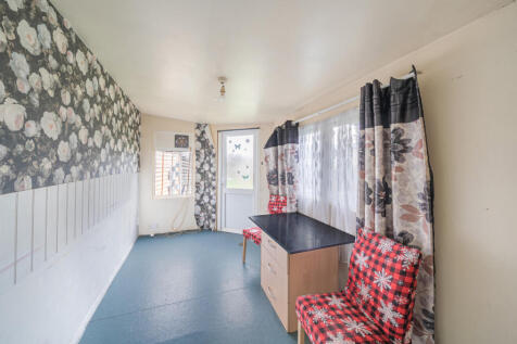 1380703-19-691345...