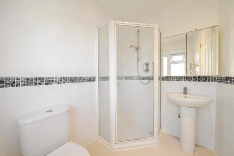 1386026-10-693011...