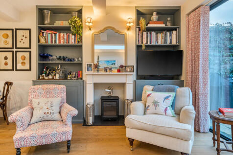 1383197-7-691c976...