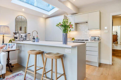 1386411-13-693020...