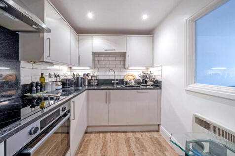 1388313-13-693981...