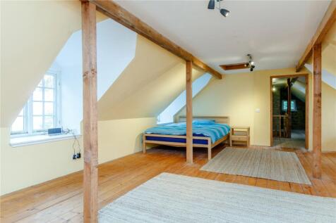 Studio/Bedroom