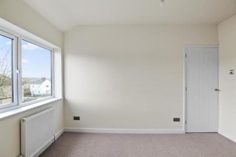 Bedroom 2 jpg