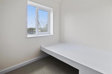 Bedroom 3.jpg