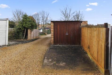 Finedon Road  (28).jpg