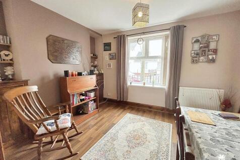 WhatsApp Image 2025-10-06 at 12.22.29.jpg