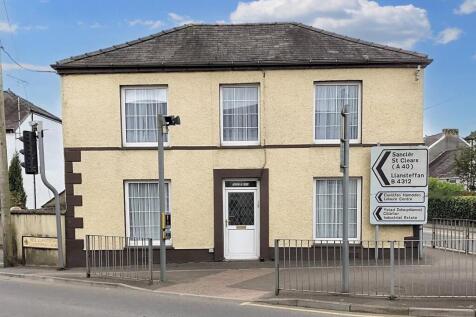thumbnail_1 Llansteffan Frontage 1 (1).jpg
