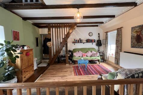 Livingroom3-03.JPG