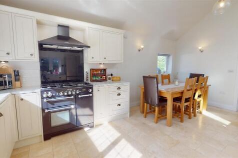 Hazel-Hill-StFlorence-Milton-Tenby-05282023_170703