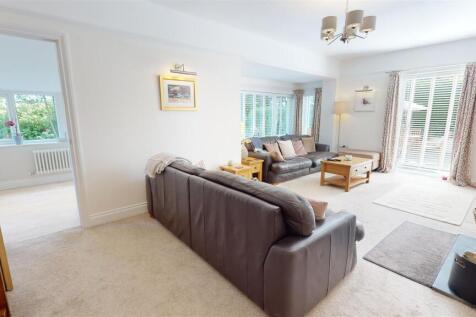 Hazel-Hill-StFlorence-Milton-Tenby-05282023_170918