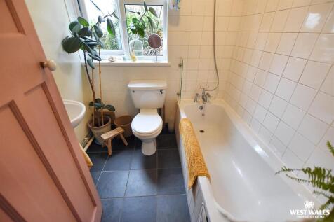 6 - 2025-10-12T213013.188.jpg