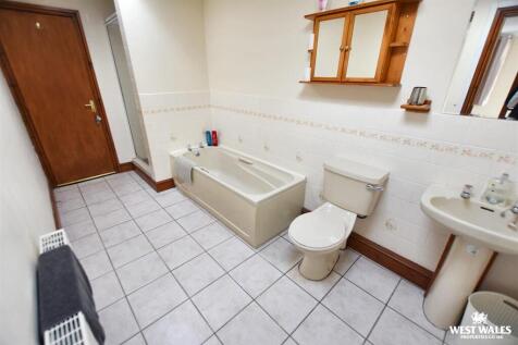 1 - 2025-10-26T201535.592.jpg