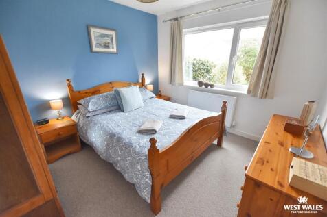 4 - 2025-11-10T122325.239.jpg