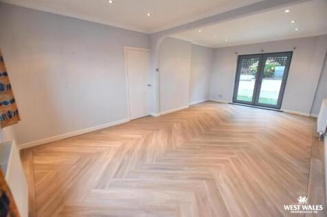 11 - 2025-11-16T204359.887.jpg