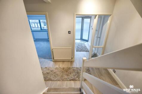 12 - 2025-11-16T204400.692.jpg