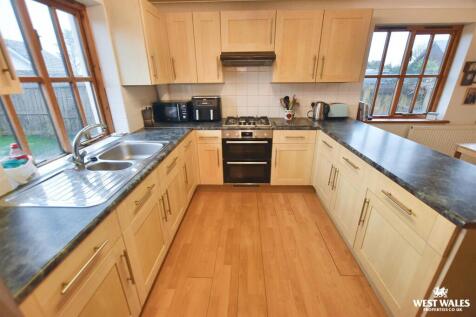 9 - 2025-11-16T203121.992.jpg