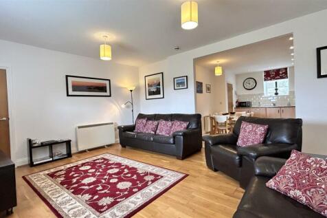 Living Room 2.jpg