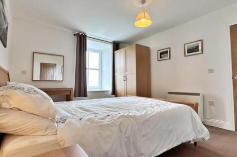 Master Suite 1.jpg