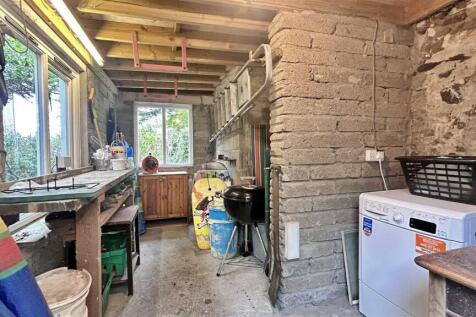 Outhouse.jpg