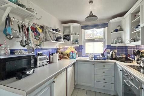 Kitchen 3.jpg