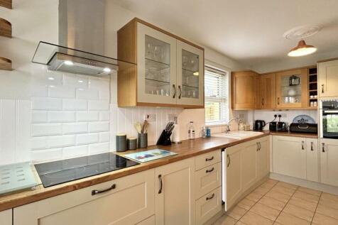 Kitchen 5.jpg