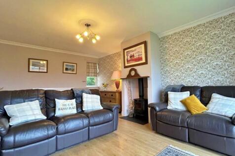 Living room 4.jpg