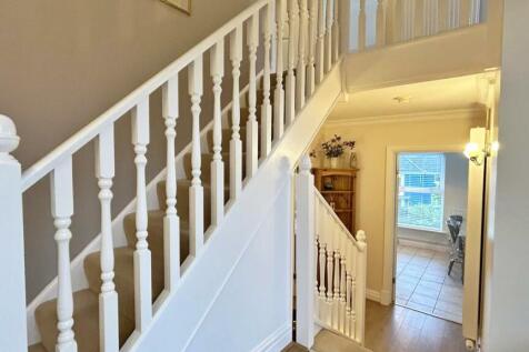 Hallway 1.jpg