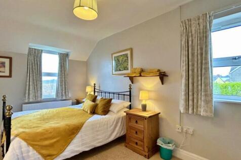 Bedroom 2.2.jpg