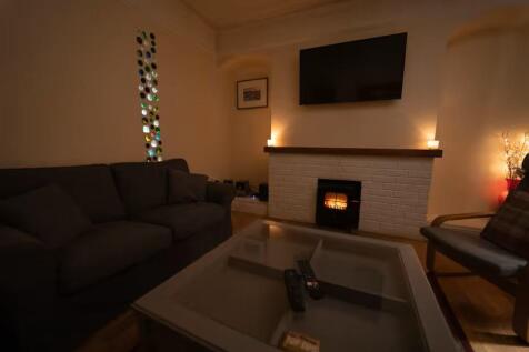 Rivermead - Lounge.jpg