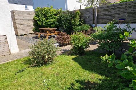 Ffordd Y Felin patio.jpg