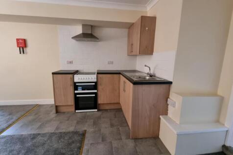 Kitchen 2.jpeg