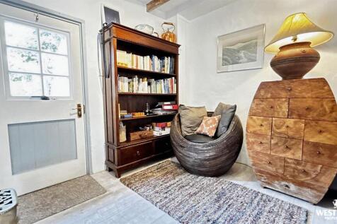 Living Room 1 (1).jpg