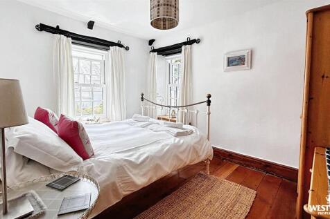 Bedroom 2 (1).jpg