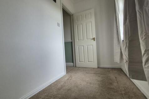 WH Bedroom 2 3.jpeg