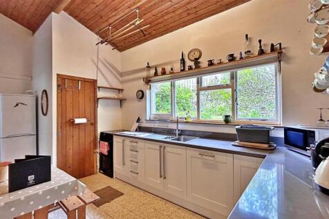 Kitchen 3.jpg