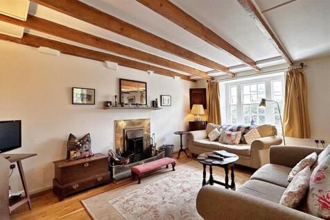 Living Room 1.jpg