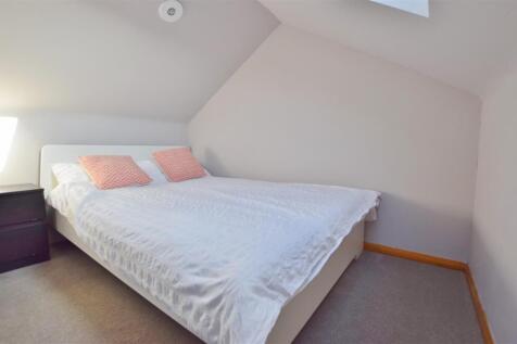 top bedroom.jpg