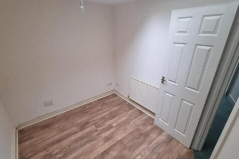 2CB Bedroom 2 2.jpeg
