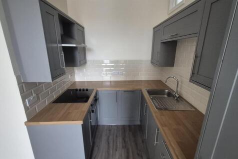 Kitchen 1.jpeg