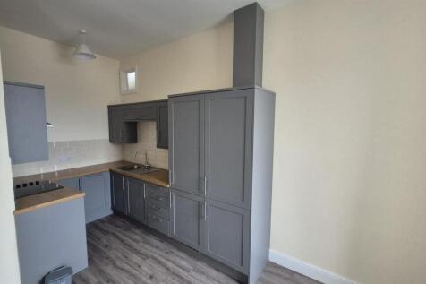 Kitchen 2.jpeg