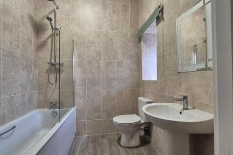 Bathroom 2.jpeg