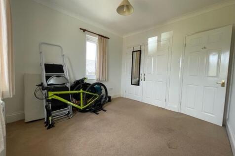 8 chaple bedroom 2.jpg