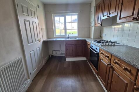 85aCR Kitchen 3.jpeg