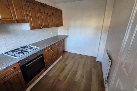 85aCR Kitchen 2.jpeg