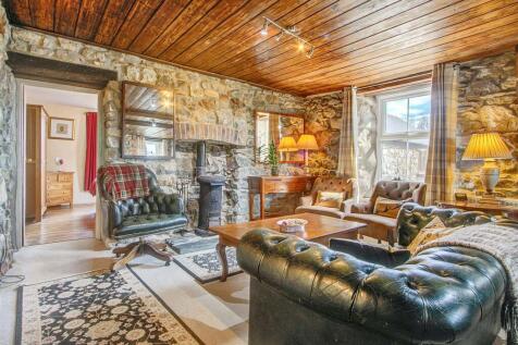 Sitting room 3 (1).jpg